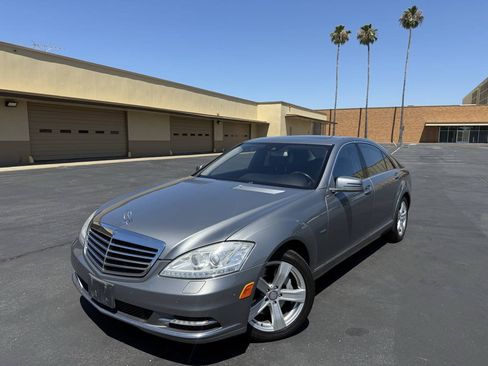 Used 2012 Mercedes-Benz S 550 image 3