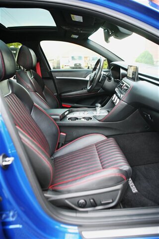 Used 2023 Genesis G70 2.0T w/ Sport Prestige Package AWD/4WD image 17