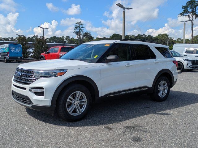 Used 2021 Ford Explorer XLT w/ Equipment Group 202A AWD/4WD image 7