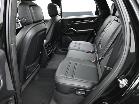 New 2026 Porsche Cayenne Turbo AWD/4WD image 26