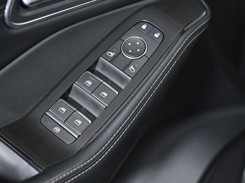 Used 2024 Nissan Rogue Platinum image 25