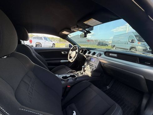 Used 2019 Ford Mustang GT RWD image 12