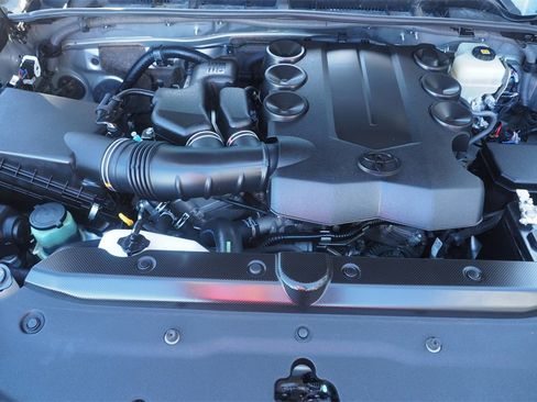 Used 2019 Toyota 4Runner SR5 image 27