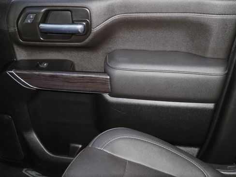 Certified 2022 Chevrolet Silverado 2500 LTZ w/ LTZ Convenience Package AWD/4WD image 19