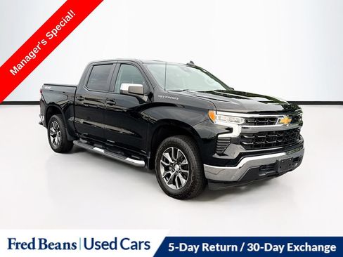 Used 2023 Chevrolet Silverado 1500 LT w/ LPO, Liner Protection Package AWD/4WD image 1