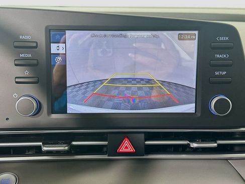 New 2026 Hyundai Elantra Hybrid FWD image 12