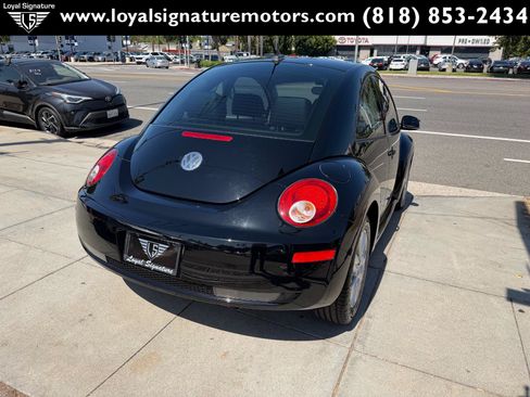 Used 2009 Volkswagen Beetle S FWD image 7