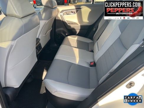 Used 2021 Toyota RAV4 Limited image 16