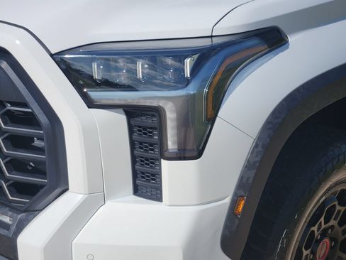 Used 2022 Toyota Tundra TRD Pro AWD/4WD image 9