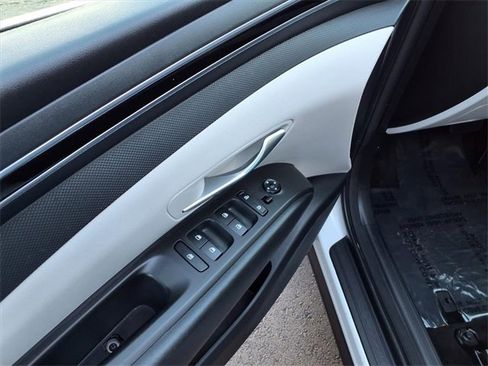 Certified 2024 Hyundai Tucson SEL image 9