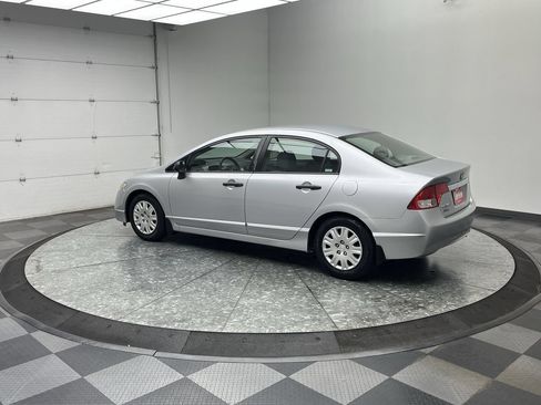 Used 2009 Honda Civic DX-VP image 2