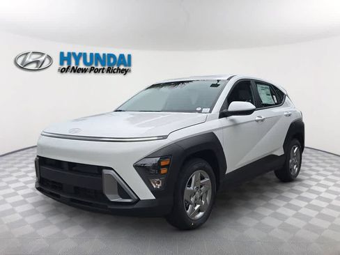 New 2027 Hyundai Kona SE FWD image 1