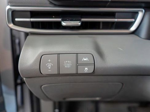 Used 2021 Hyundai Elantra Blue FWD image 21