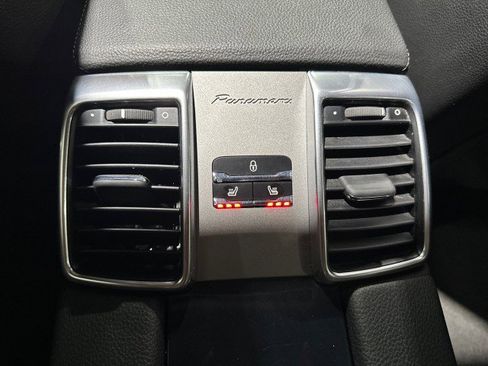 Used 2013 Porsche Panamera image 37