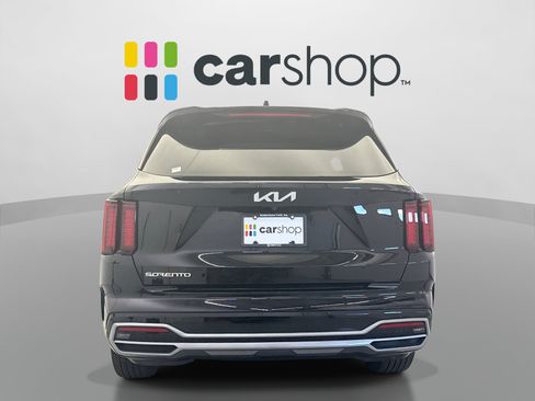 Used 2023 Kia Sorento S w/ Panoramic Sunroof Package FWD image 4