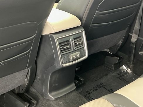 Used 2023 Subaru Forester Limited AWD/4WD image 40