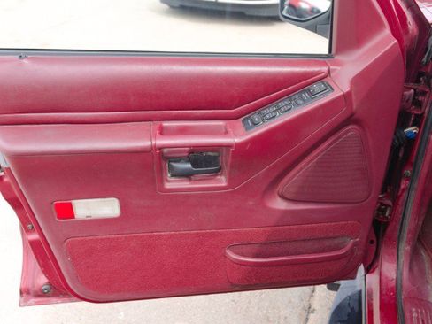 Used 1994 Ford Explorer XLT AWD/4WD image 12