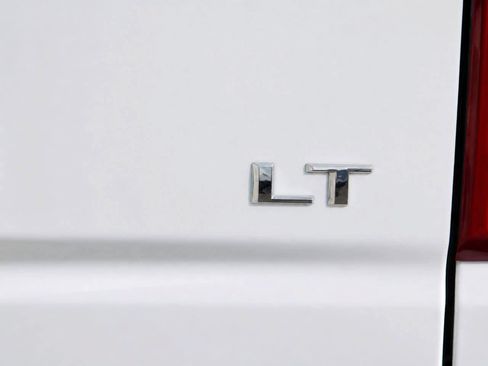 Used 2020 Chevrolet Silverado 1500 LT AWD/4WD image 10