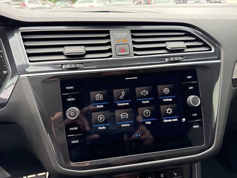 Certified 2024 Volkswagen Tiguan SEL R-Line AWD/4WD image 23