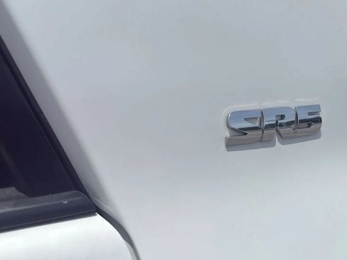 Used 2018 Toyota 4Runner SR5 RWD image 10