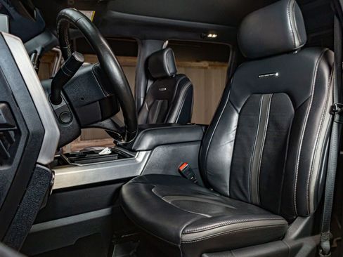 Used 2022 Ford F350 Platinum w/ FX4 Off-Road Package image 23