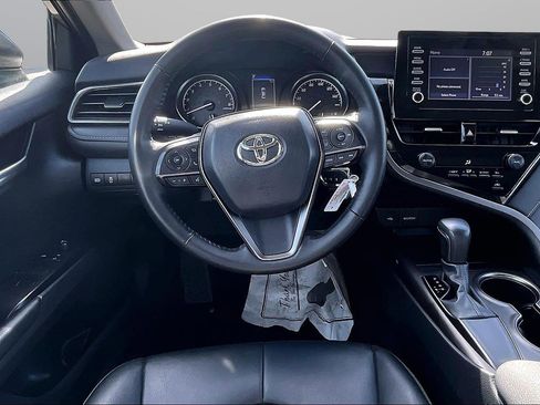 Used 2024 Toyota Camry SE FWD image 5