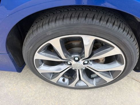 Used 2015 Chrysler 200 C w/ Navigation & Sound Group I FWD image 10