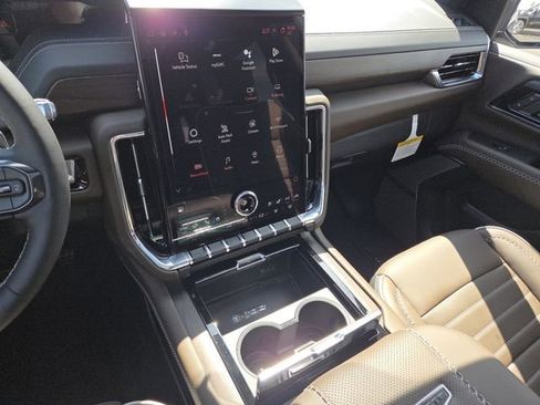 New 2026 GMC Yukon Denali Ultimate AWD/4WD image 42