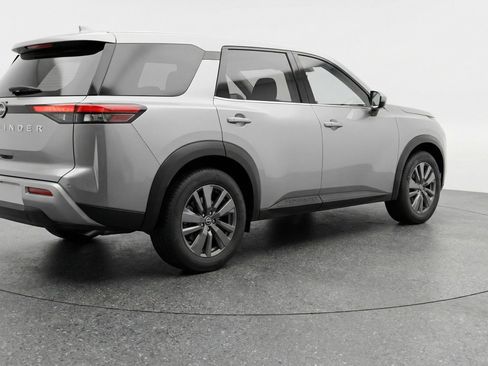 Used 2025 Nissan Pathfinder SV FWD image 9