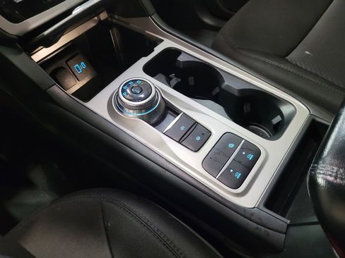 Used 2022 Ford Explorer XLT RWD image 26