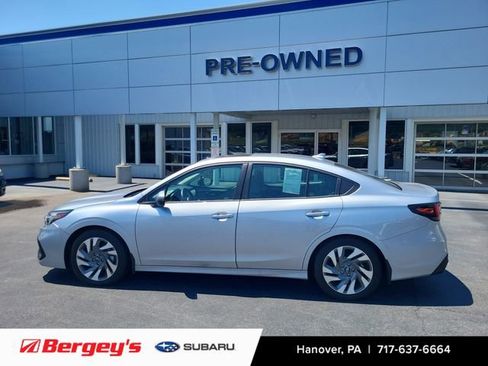 Used 2025 Subaru Legacy Limited AWD/4WD image 2