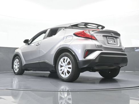 Used 2019 Toyota C-HR LE FWD image 51