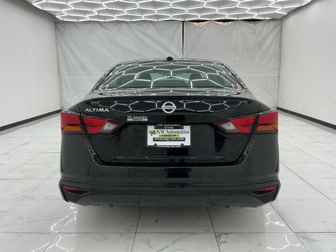 Used 2020 Nissan Altima 2.5 S FWD image 10