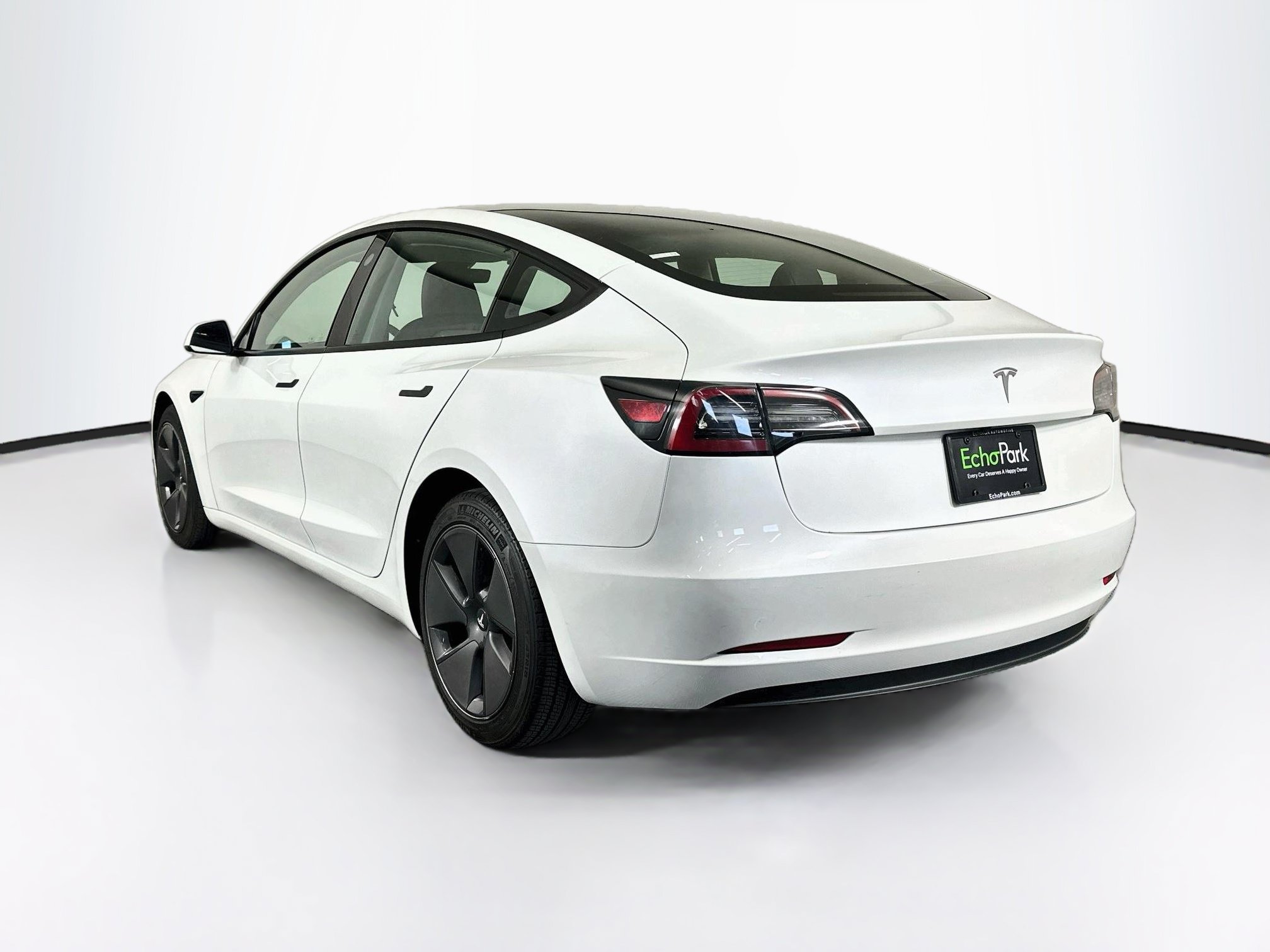 Used 2023 Tesla Model 3 Standard Range RWD image 5