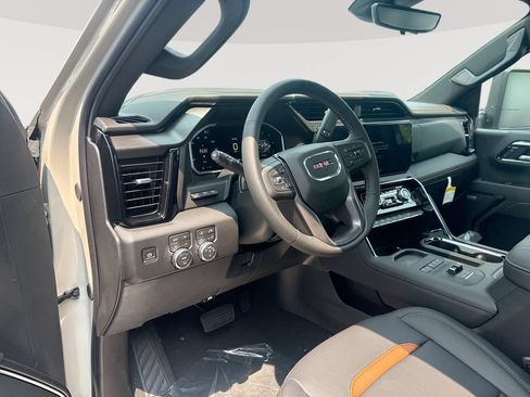 New 2026 GMC Sierra 2500 AT4 w/ AT4 Premium Plus Package AWD/4WD image 10