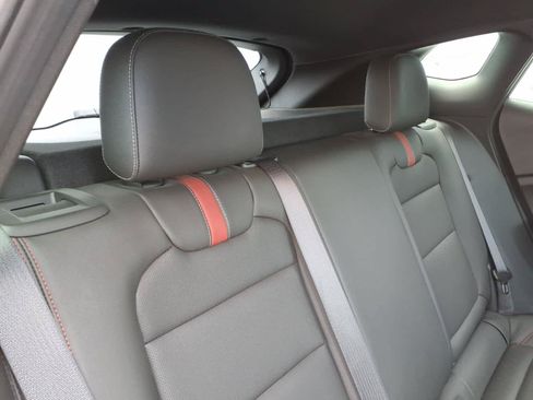 Certified 2025 Chevrolet Trax RS FWD image 23