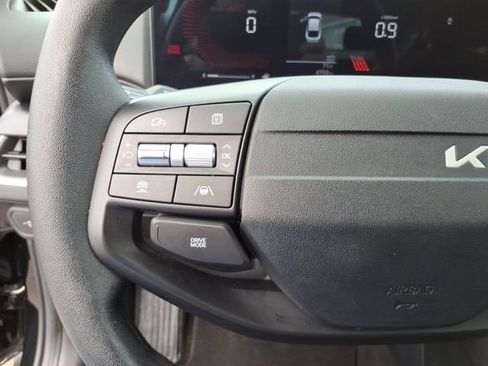 Used 2025 Kia K4 FWD image 9