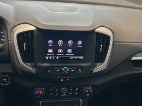 Used 2022 GMC Terrain SLE w/ Driver Convenience Package image 12