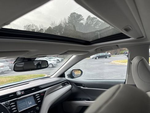 Used 2019 Toyota Camry SE image 10