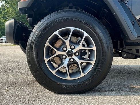 New 2025 Jeep Gladiator Sport image 12