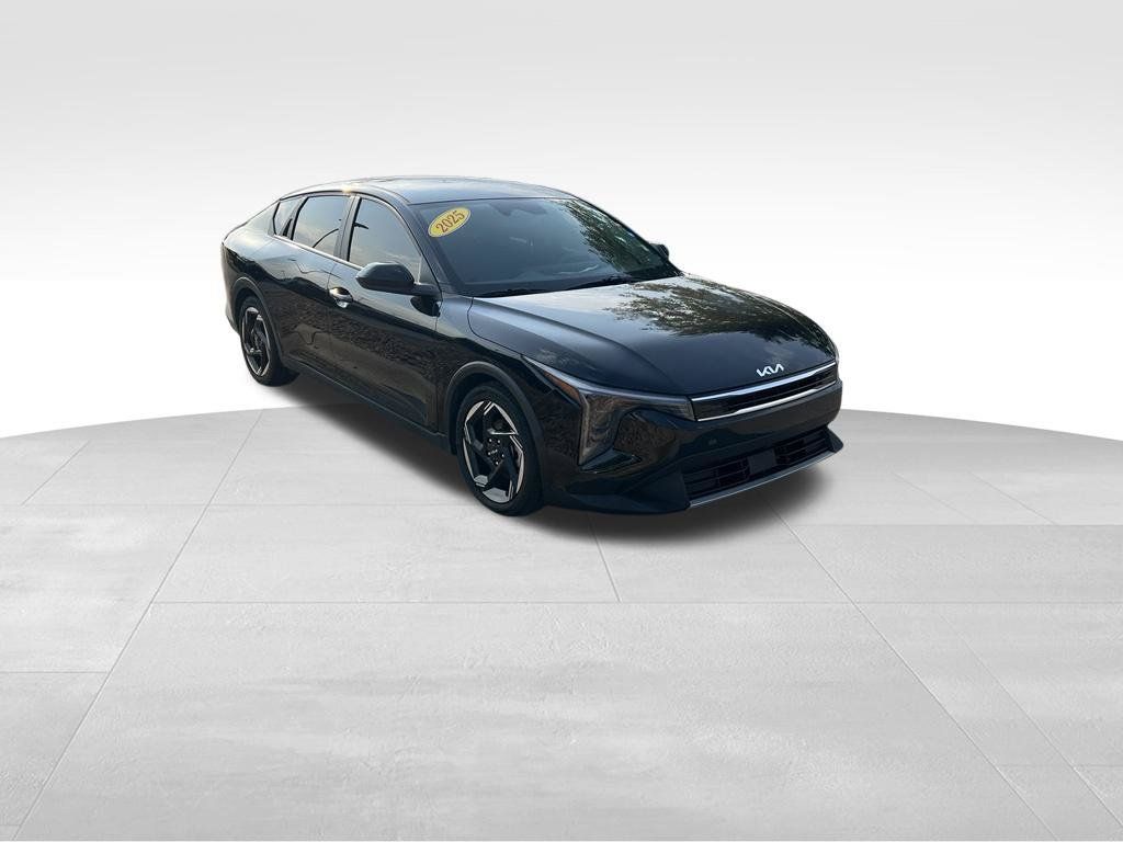Used 2025 Kia K4 EX FWD image 11