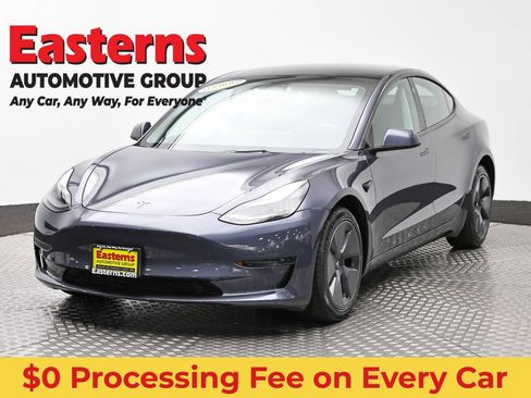 Used 2023 Tesla Model 3 Standard Range RWD image 1