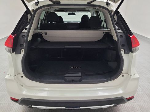 Used 2018 Nissan Rogue SV w/ Sun & Sound Touring Package AWD/4WD image 29