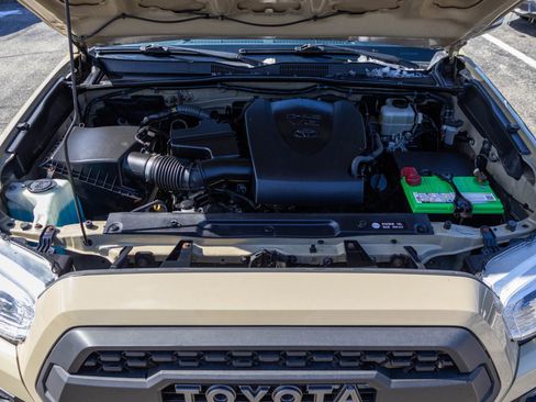 Used 2016 Toyota Tacoma TRD Off-Road w/ Towing Package image 42