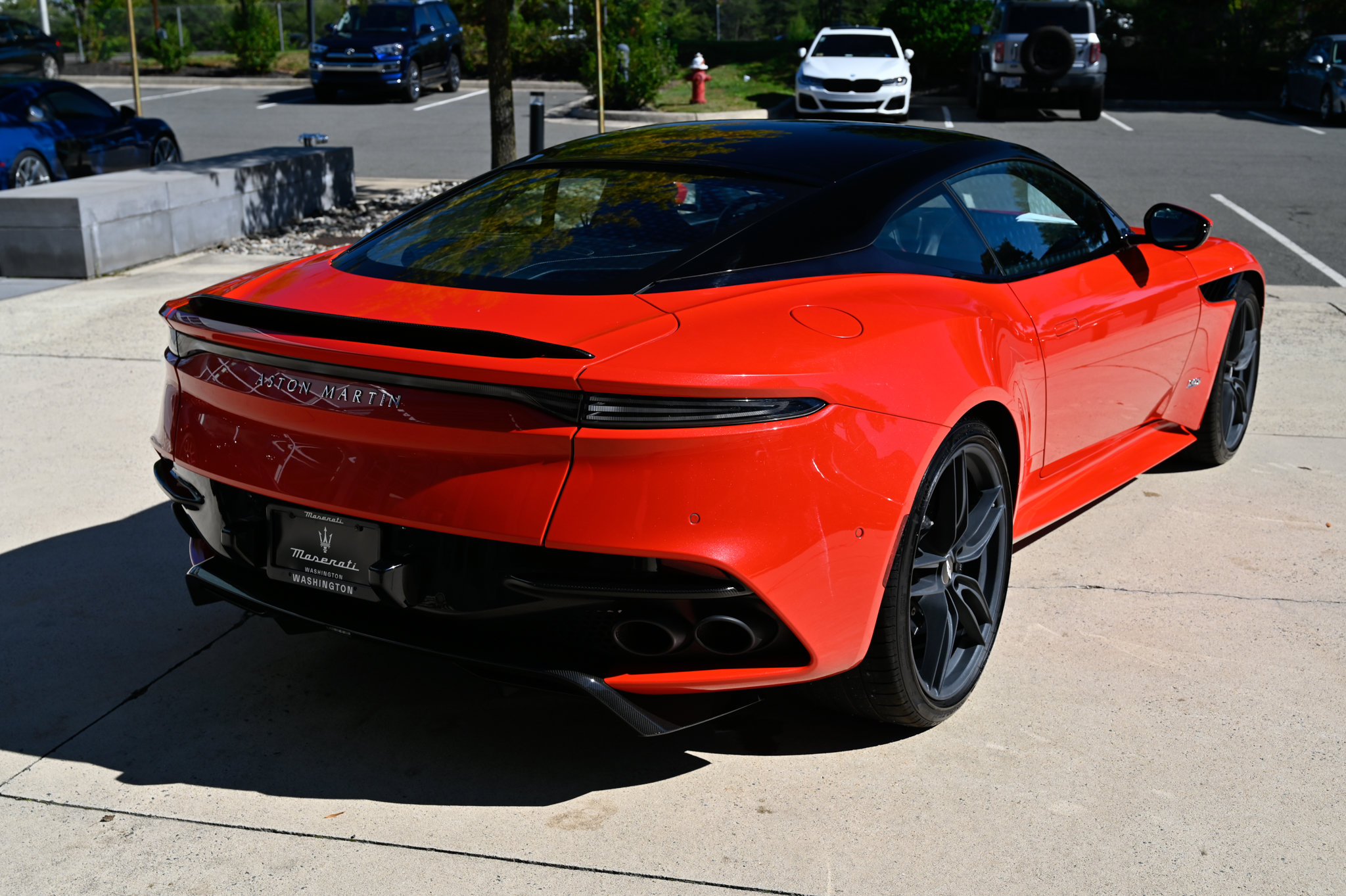 Used 2020 Aston Martin DBS Superleggera RWD image 5