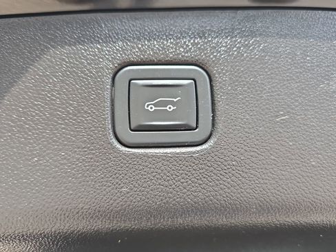 Used 2023 Chevrolet Blazer LT FWD image 13