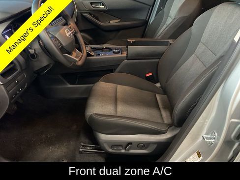 Used 2025 Nissan Rogue SV AWD/4WD image 8