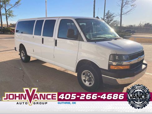 Used 2024 Chevrolet Express 3500 LT w/ LT Preferred Equipment Group image 9