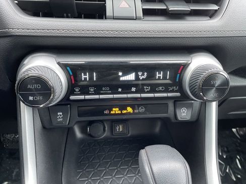 Used 2023 Toyota RAV4 XLE image 20