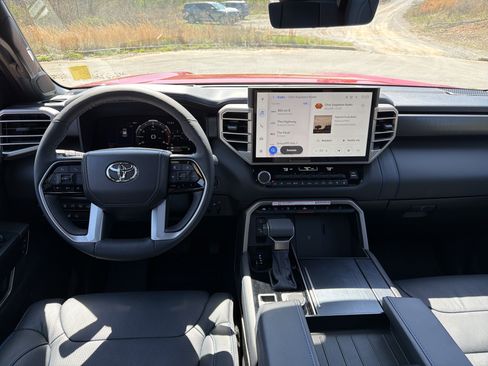 Used 2026 Toyota Sequoia Platinum image 24